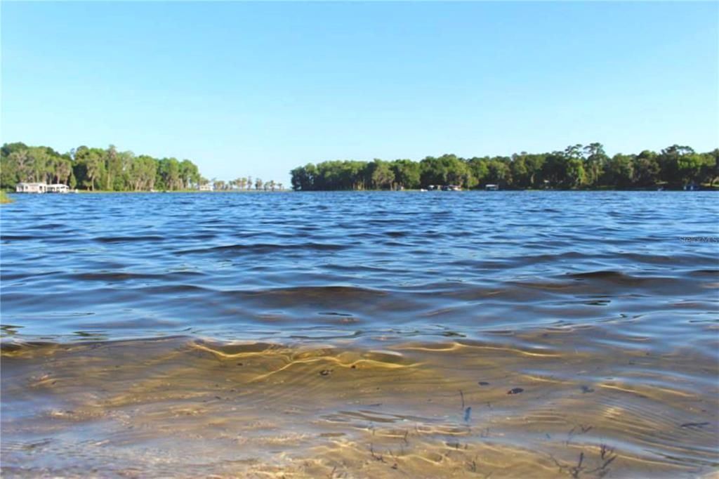 For Sale: $179,900 (3 beds, 2 baths, 1568 Square Feet)