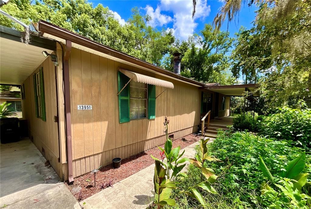 For Sale: $179,900 (3 beds, 2 baths, 1568 Square Feet)