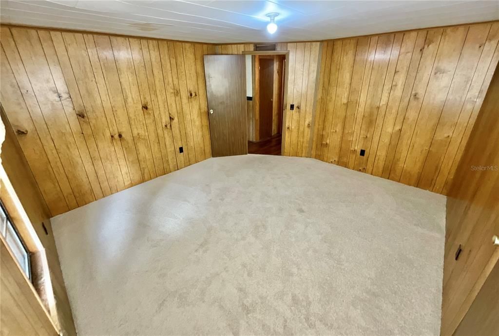 For Sale: $179,900 (3 beds, 2 baths, 1568 Square Feet)