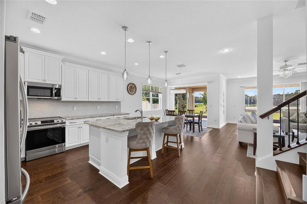 For Sale: $700,000 (5 beds, 4 baths, 3786 Square Feet)