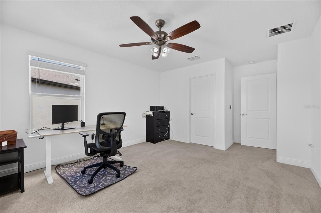 For Sale: $700,000 (5 beds, 4 baths, 3786 Square Feet)