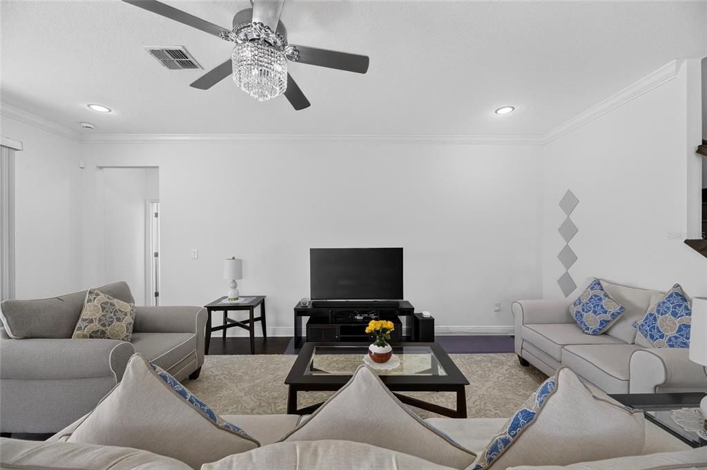 For Sale: $700,000 (5 beds, 4 baths, 3786 Square Feet)