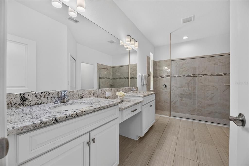 For Sale: $700,000 (5 beds, 4 baths, 3786 Square Feet)