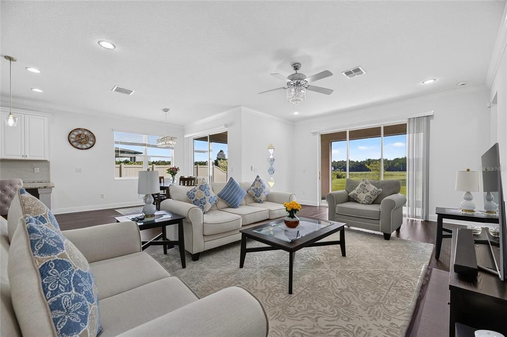 For Sale: $700,000 (5 beds, 4 baths, 3786 Square Feet)