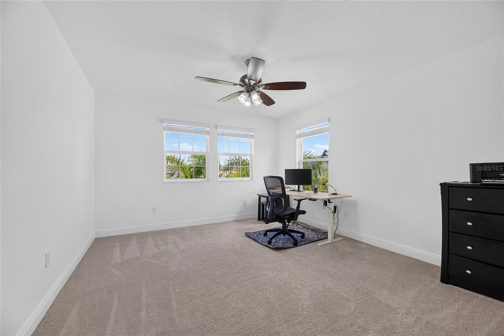 For Sale: $700,000 (5 beds, 4 baths, 3786 Square Feet)