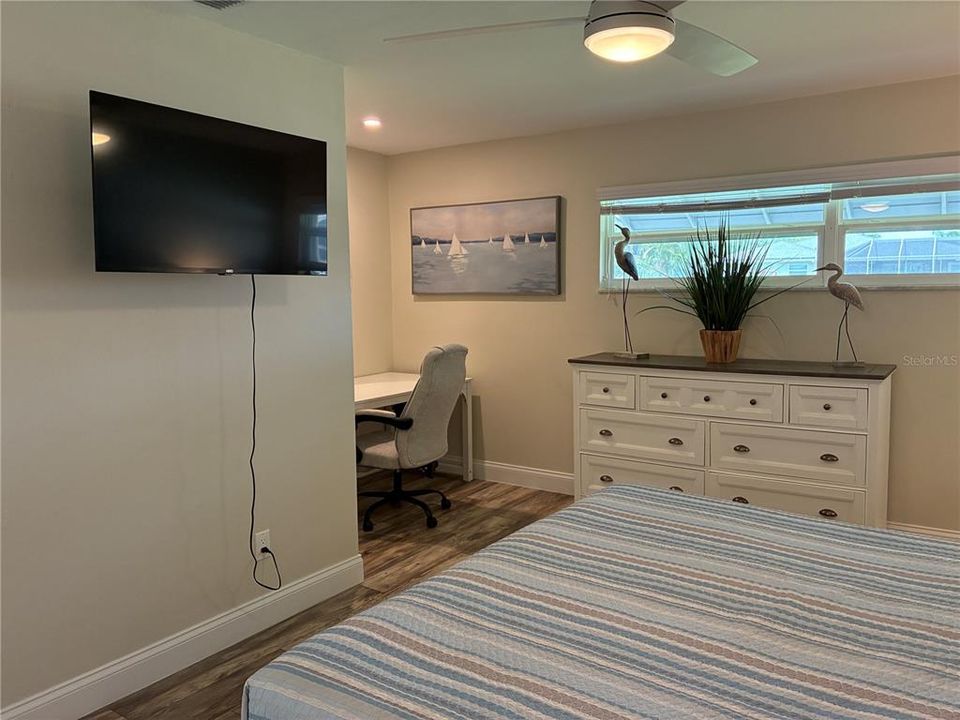 For Sale: $639,000 (3 beds, 3 baths, 1590 Square Feet)