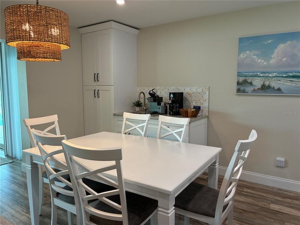 For Sale: $639,000 (3 beds, 3 baths, 1590 Square Feet)