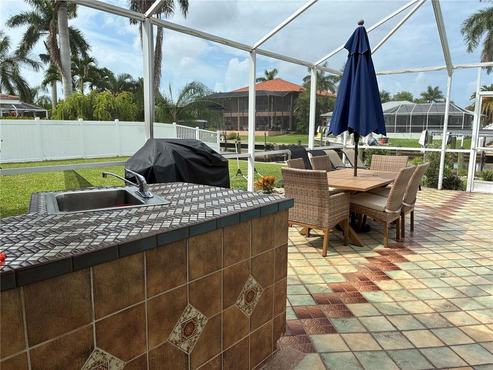 For Sale: $639,000 (3 beds, 3 baths, 1590 Square Feet)