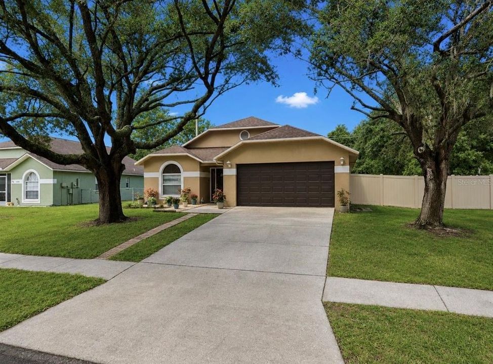 На продажу: $305,000 (3 спален, 2 ванн, 1471 Квадратных фут)