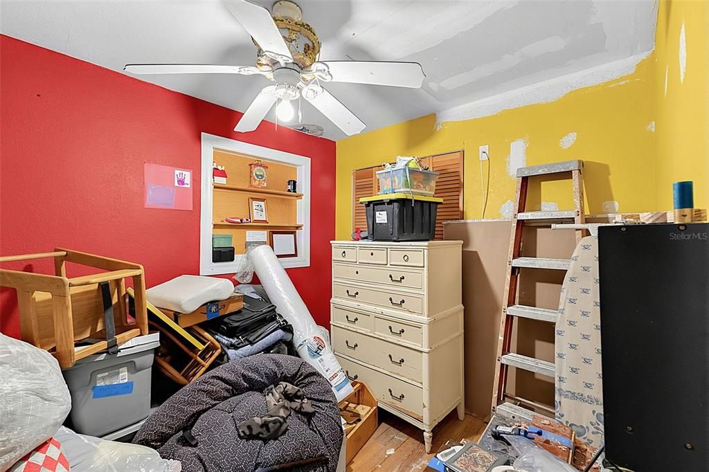 For Sale: $229,990 (4 beds, 1 baths, 1474 Square Feet)