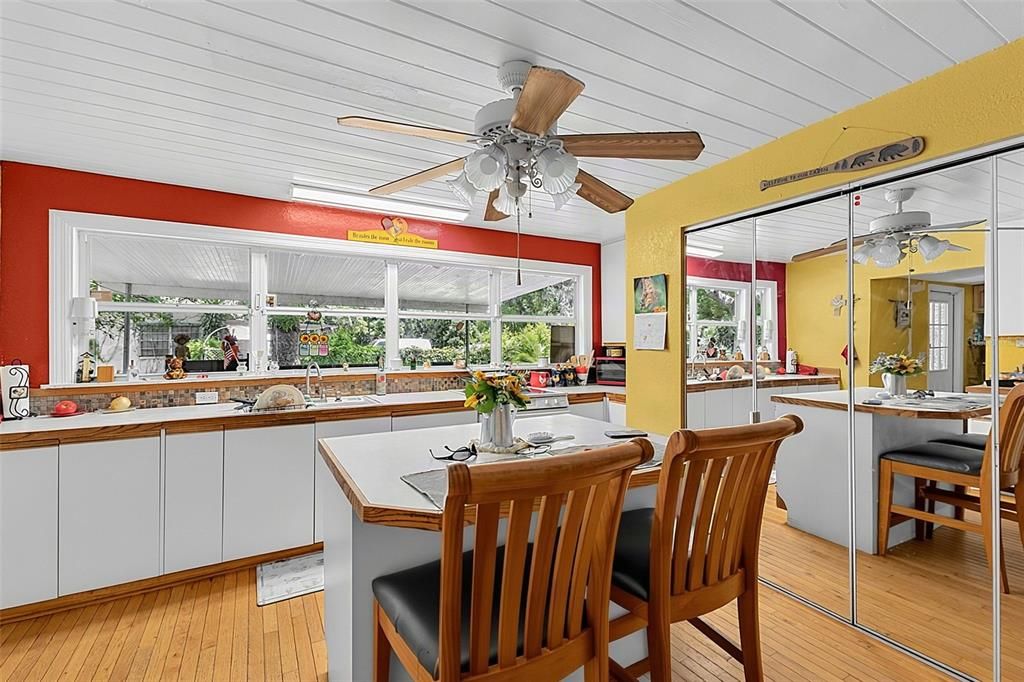 For Sale: $229,990 (4 beds, 1 baths, 1474 Square Feet)