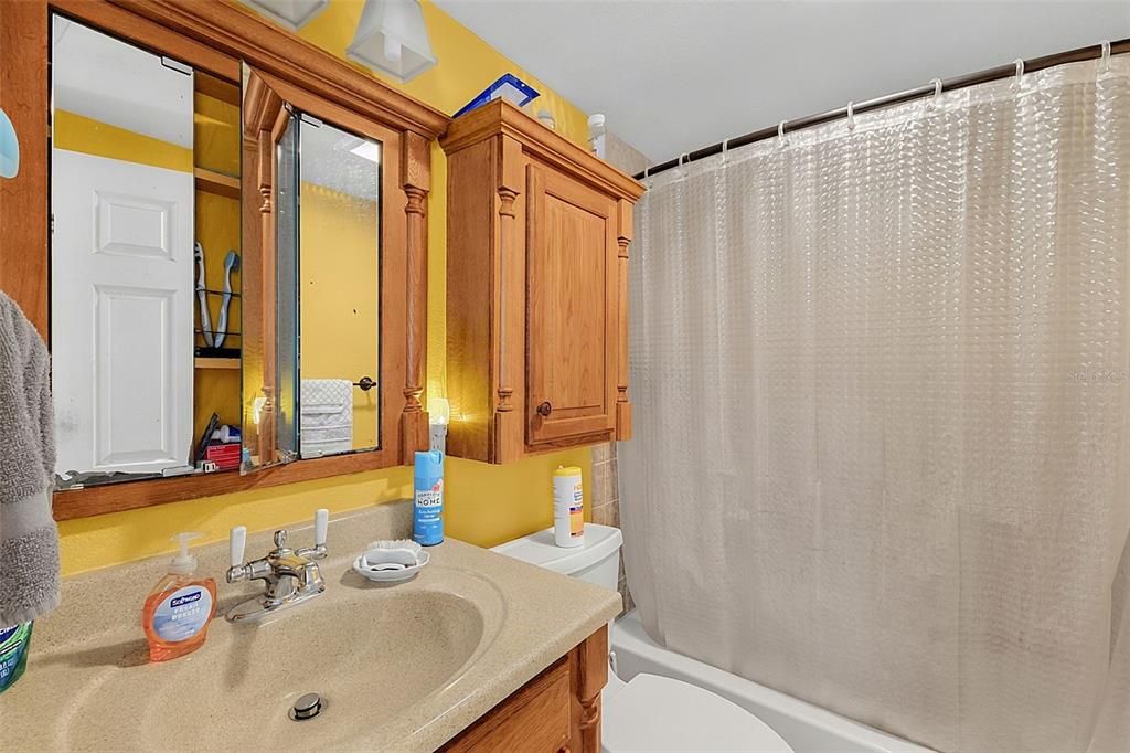 For Sale: $229,990 (4 beds, 1 baths, 1474 Square Feet)