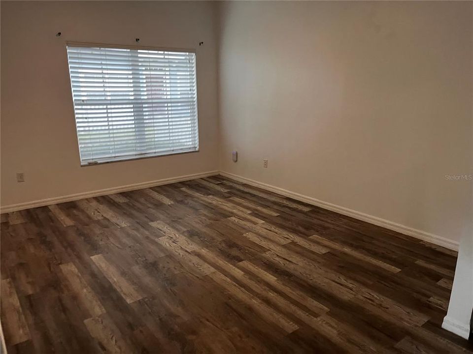 For Rent: $2,200 (4 beds, 3 baths, 1470 Square Feet)