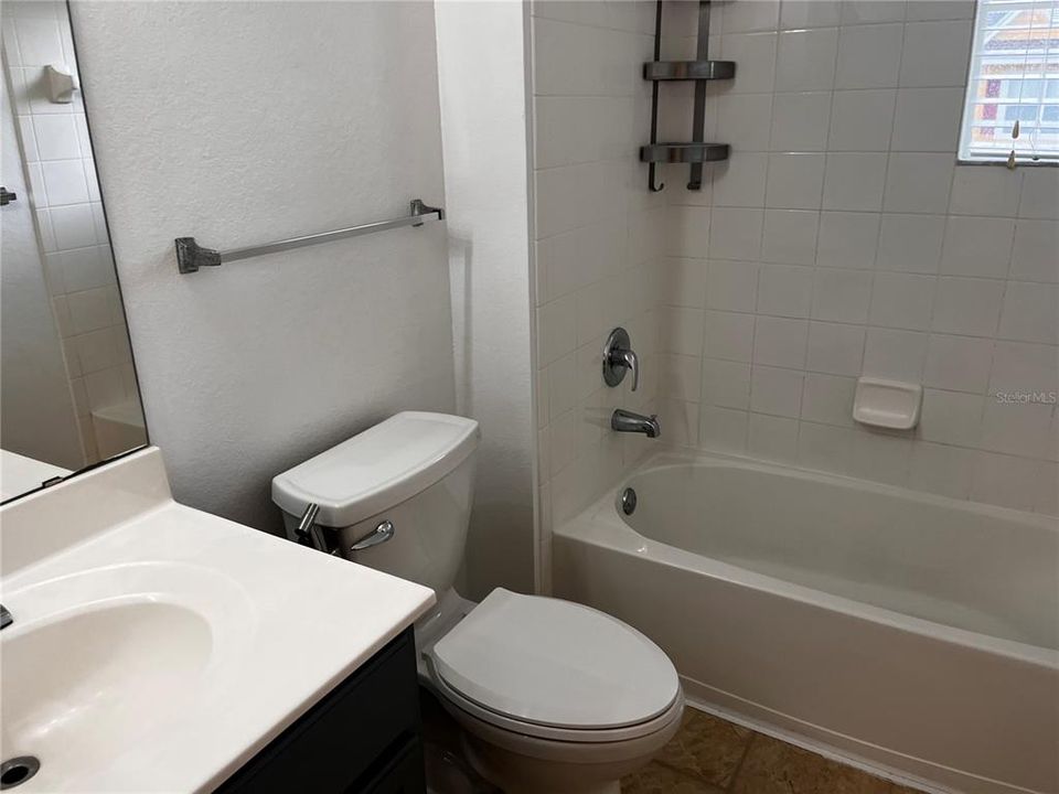 For Rent: $2,200 (4 beds, 3 baths, 1470 Square Feet)