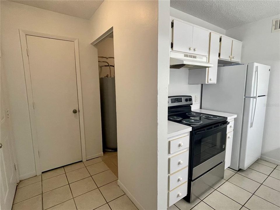 For Sale: $159,900 (4 beds, 4 baths, 1312 Square Feet)