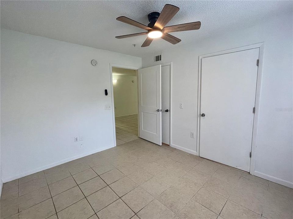For Sale: $159,900 (4 beds, 4 baths, 1312 Square Feet)