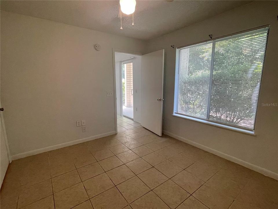 For Sale: $159,900 (4 beds, 4 baths, 1312 Square Feet)