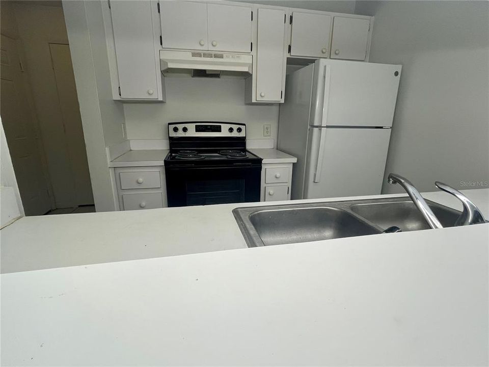 For Sale: $159,900 (4 beds, 4 baths, 1312 Square Feet)
