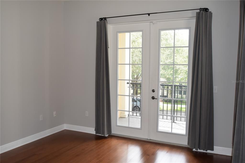 For Rent: $3,900 (3 beds, 2 baths, 2054 Square Feet)
