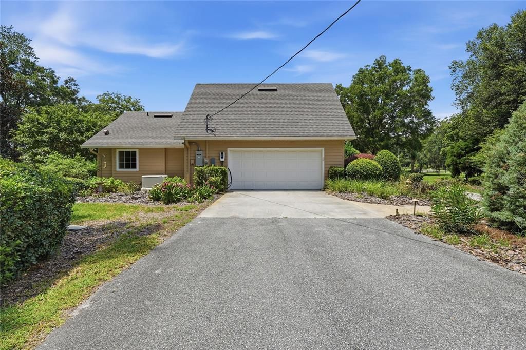 For Sale: $849,000 (3 beds, 2 baths, 3089 Square Feet)