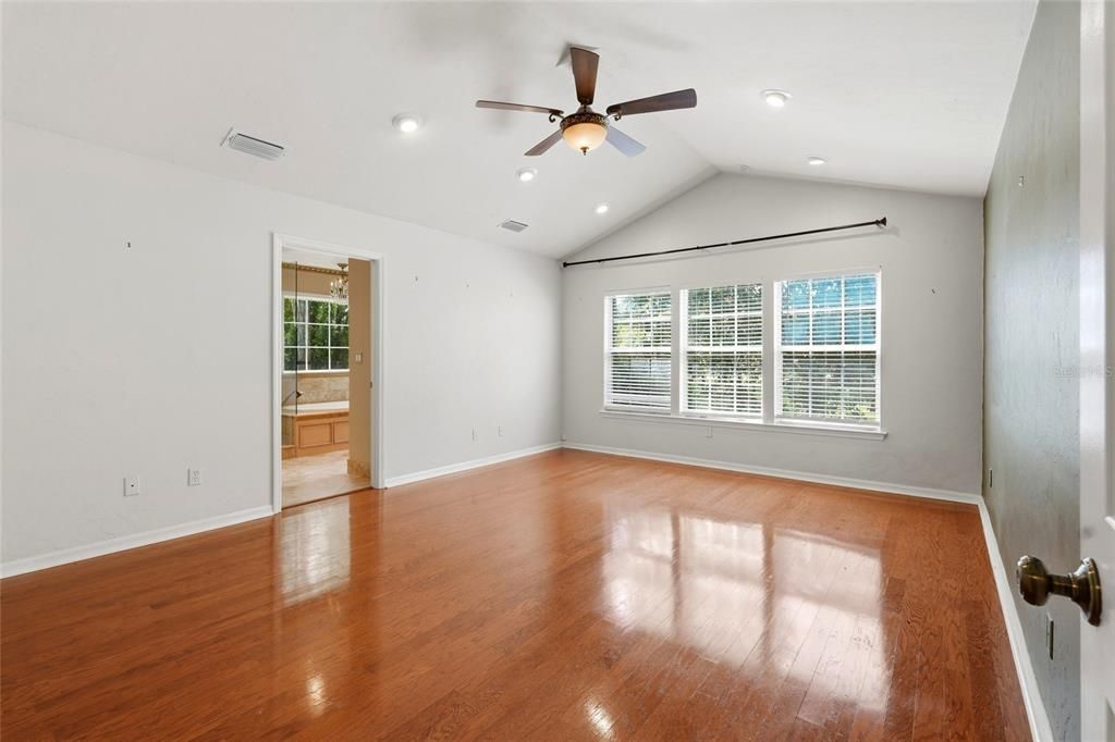 For Sale: $849,000 (3 beds, 2 baths, 3089 Square Feet)