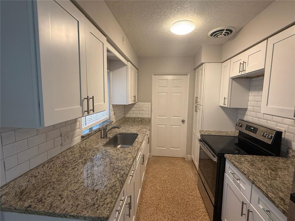 For Rent: $2,200 (3 beds, 2 baths, 1230 Square Feet)