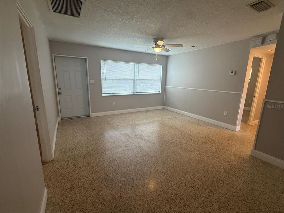 For Rent: $2,200 (3 beds, 2 baths, 1230 Square Feet)
