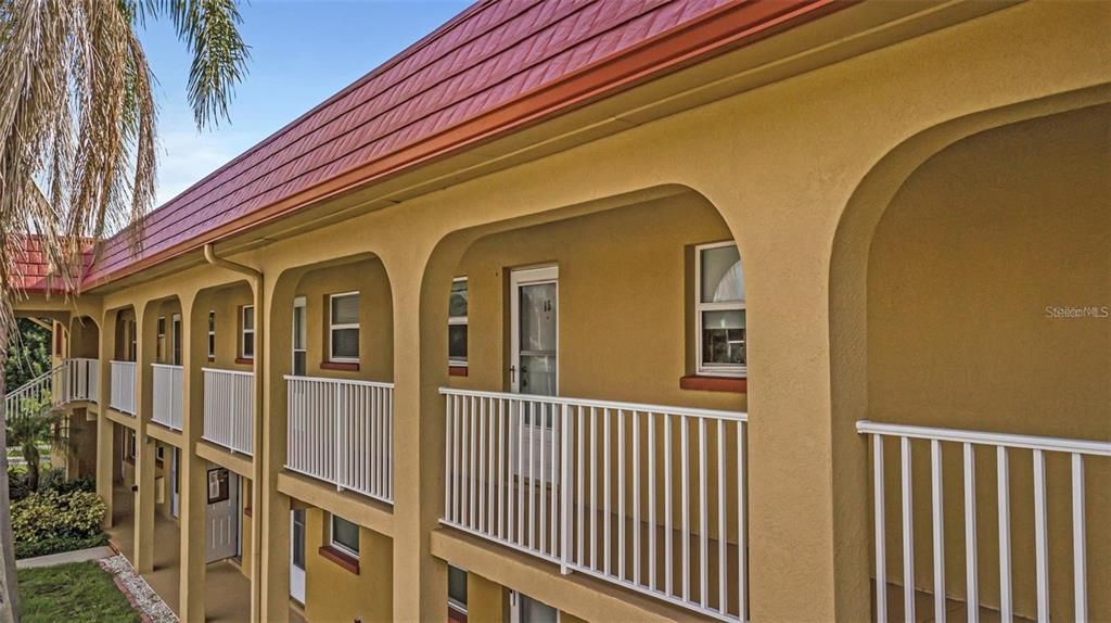 For Sale: $85,000 (1 beds, 1 baths, 680 Square Feet)