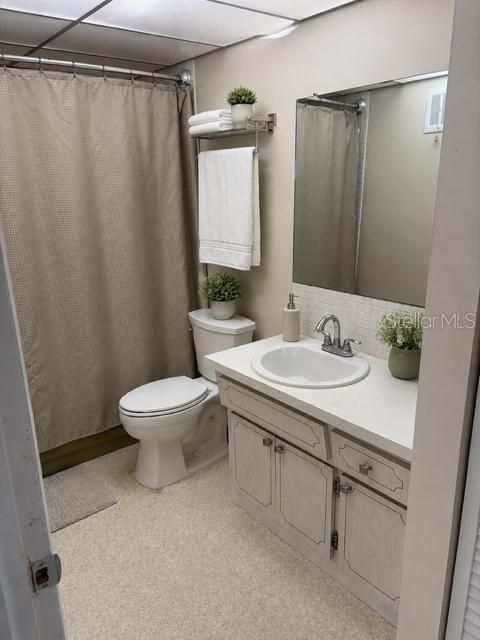 For Sale: $85,000 (1 beds, 1 baths, 680 Square Feet)