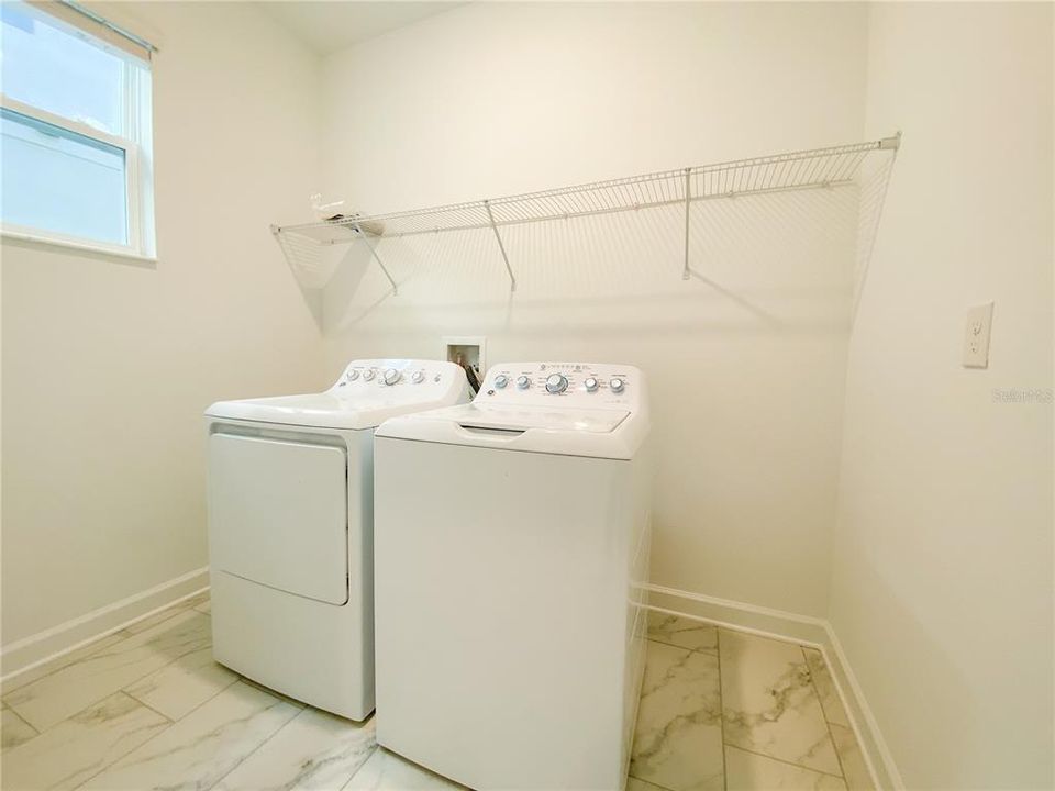 En Renta: $3,500 (6 camas, 5 baños, 3291 Pies cuadrados)
