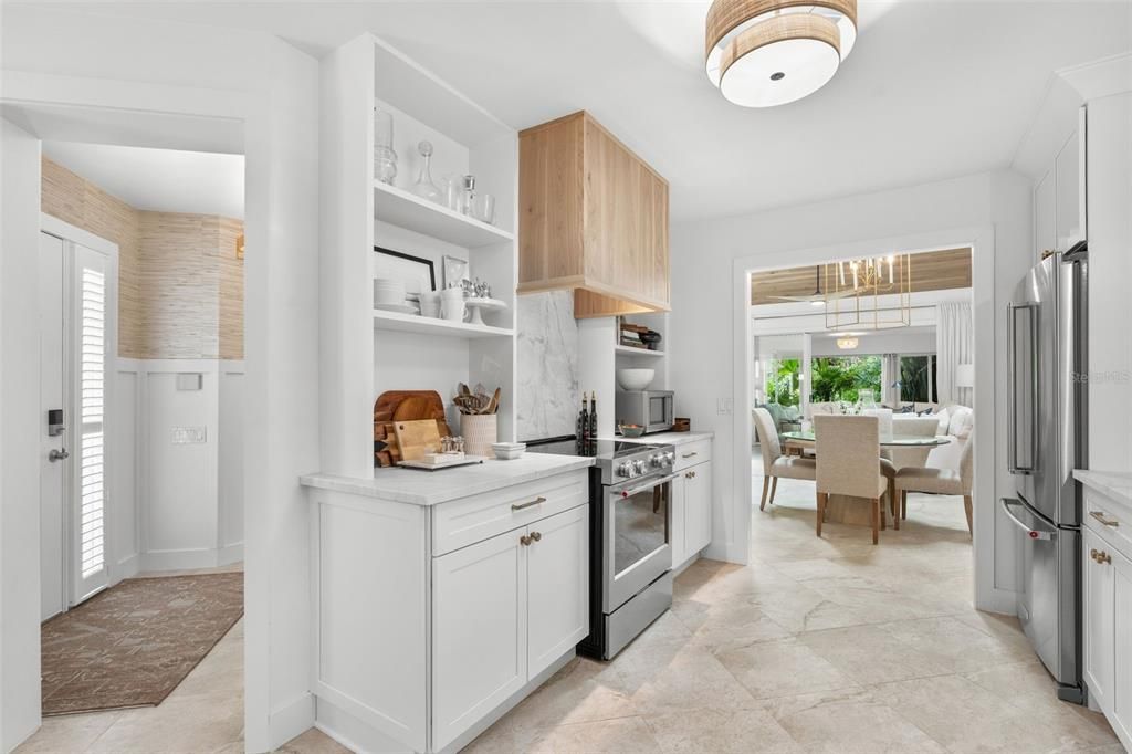 For Sale: $700,000 (3 beds, 3 baths, 2837 Square Feet)