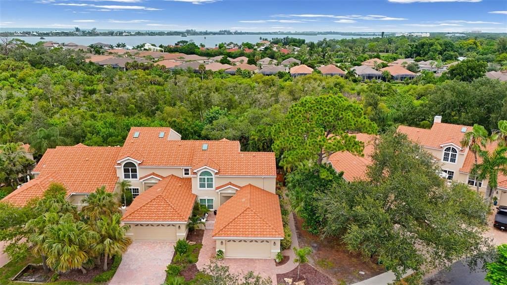 For Sale: $700,000 (3 beds, 3 baths, 2837 Square Feet)