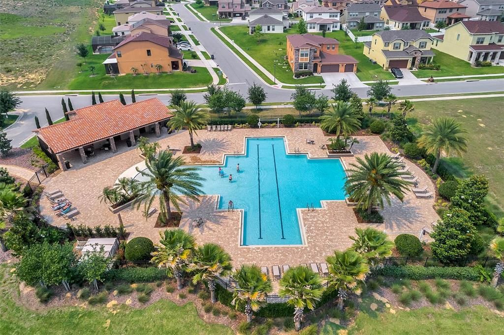 En Venta: $565,000 (4 camas, 2 baños, 2892 Pies cuadrados)