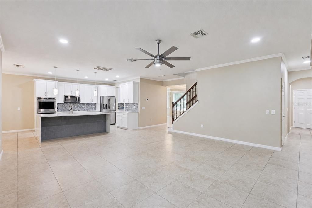En Venta: $1,050,000 (6 camas, 4 baños, 4507 Pies cuadrados)