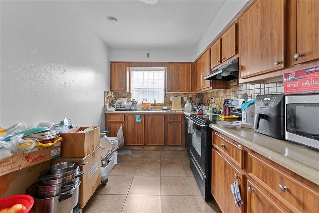For Sale: $345,000 (2 beds, 1 baths, 1200 Square Feet)