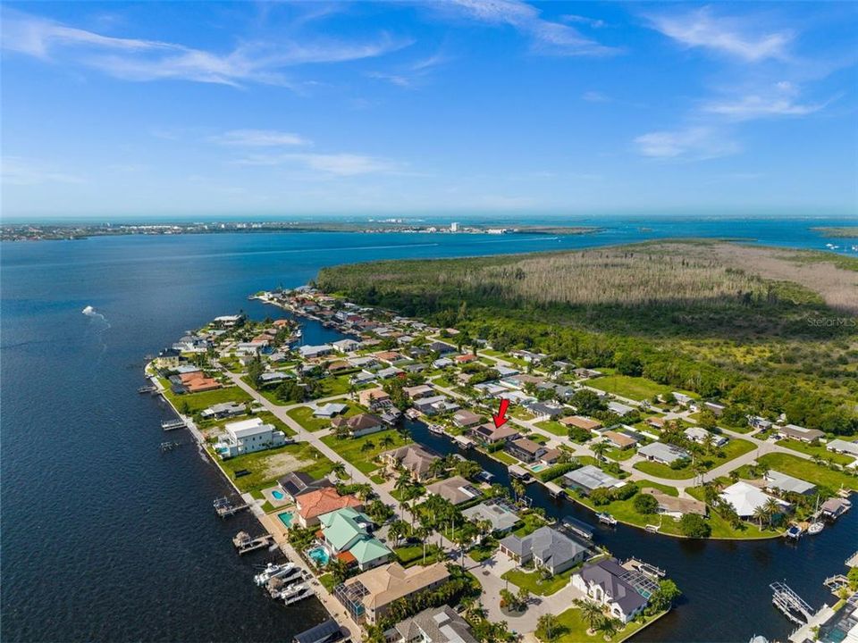 For Sale: $1,095,000 (4 beds, 3 baths, 2640 Square Feet)