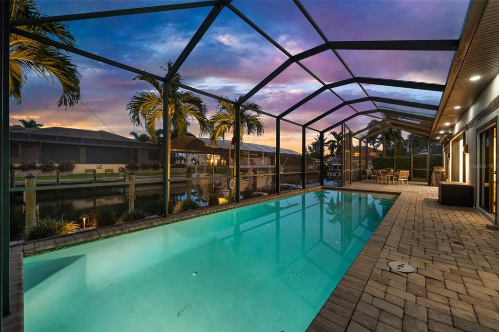 For Sale: $1,095,000 (4 beds, 3 baths, 2640 Square Feet)