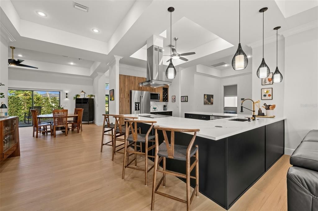 For Sale: $1,095,000 (4 beds, 3 baths, 2640 Square Feet)