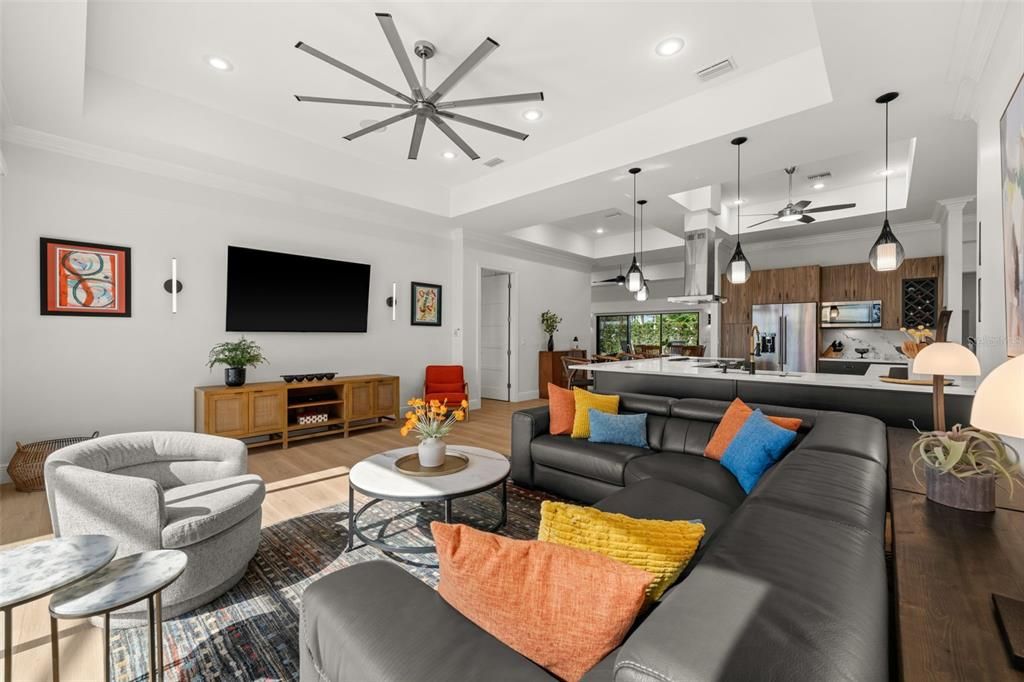For Sale: $1,095,000 (4 beds, 3 baths, 2640 Square Feet)