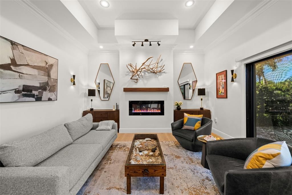 For Sale: $1,095,000 (4 beds, 3 baths, 2640 Square Feet)
