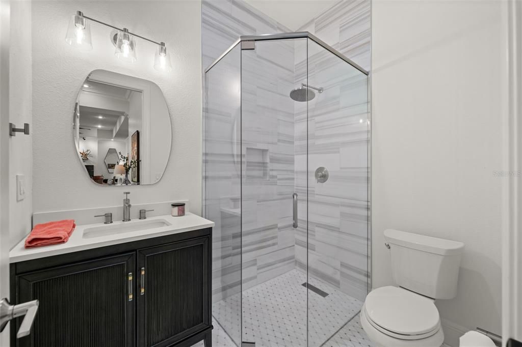 For Sale: $1,095,000 (4 beds, 3 baths, 2640 Square Feet)