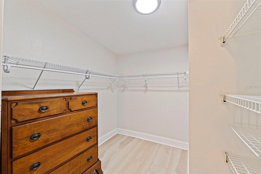 En Venta: $357,700 (2 camas, 1 baños, 852 Pies cuadrados)