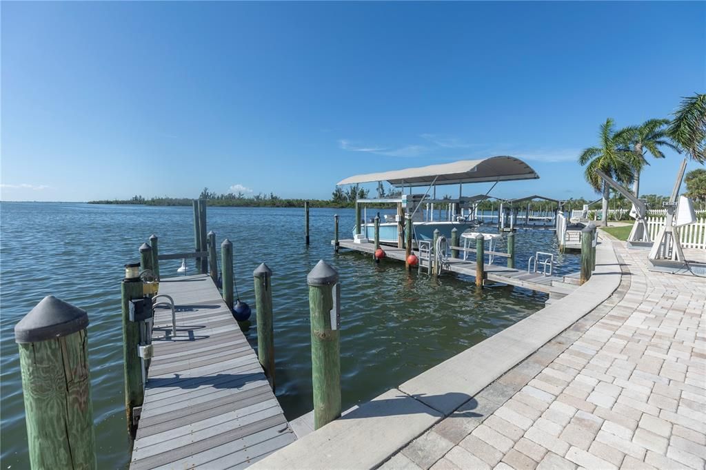 For Sale: $3,577,700 (4 beds, 3 baths, 4155 Square Feet)