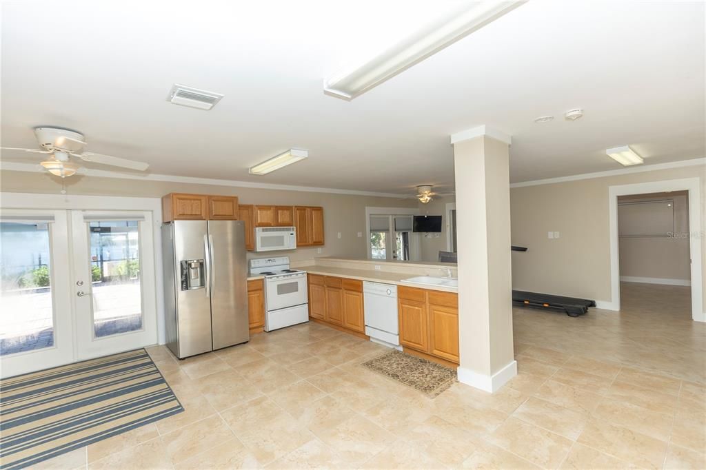 For Sale: $3,577,700 (4 beds, 3 baths, 4155 Square Feet)