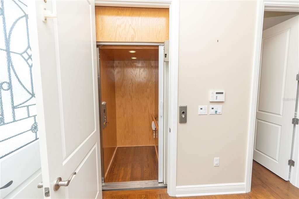 For Sale: $3,577,700 (4 beds, 3 baths, 4155 Square Feet)
