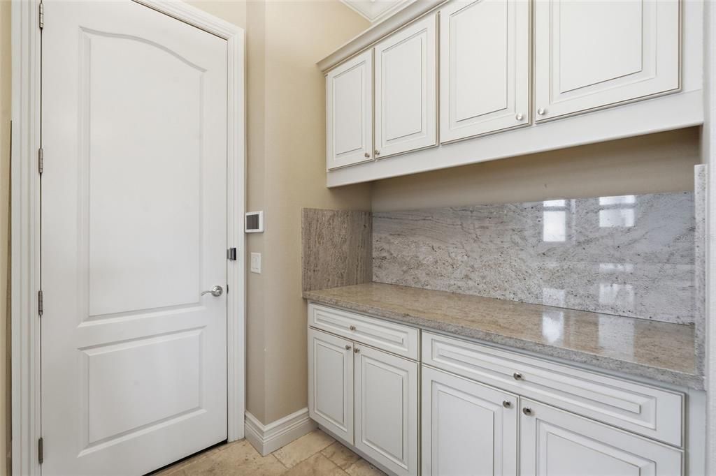 En Venta: $2,300,000 (4 camas, 4 baños, 5655 Pies cuadrados)