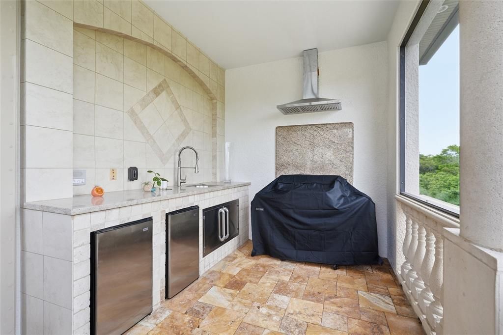 En Venta: $2,300,000 (4 camas, 4 baños, 5655 Pies cuadrados)