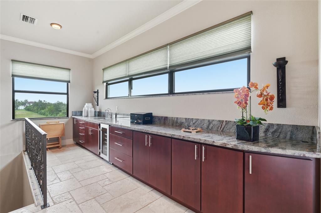 En Venta: $2,300,000 (4 camas, 4 baños, 5655 Pies cuadrados)
