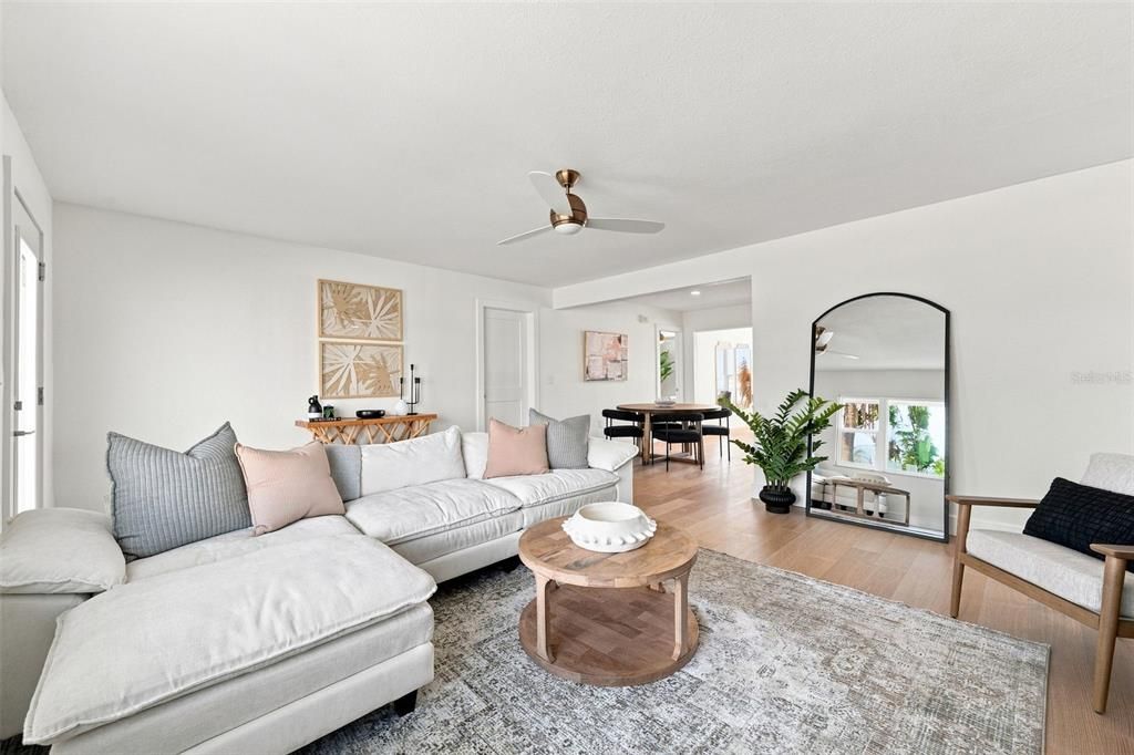 En Venta: $999,800 (3 camas, 2 baños, 1502 Pies cuadrados)