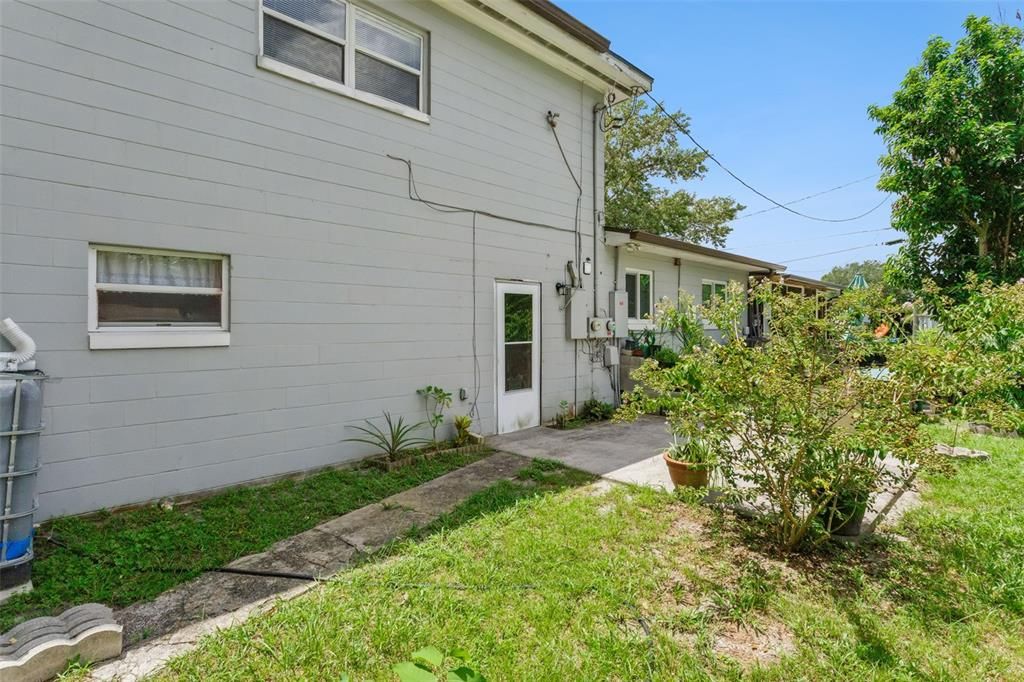 For Rent: $2,100 (3 beds, 2 baths, 1500 Square Feet)